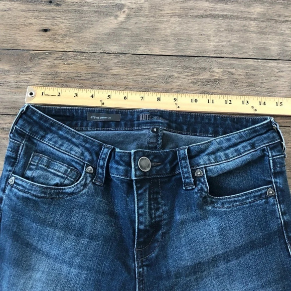 Kut From The Kloth Size 4 Stevie Straight Leg Medium Wash Jeans Mid Rise Stretch - Picture 3 of 6